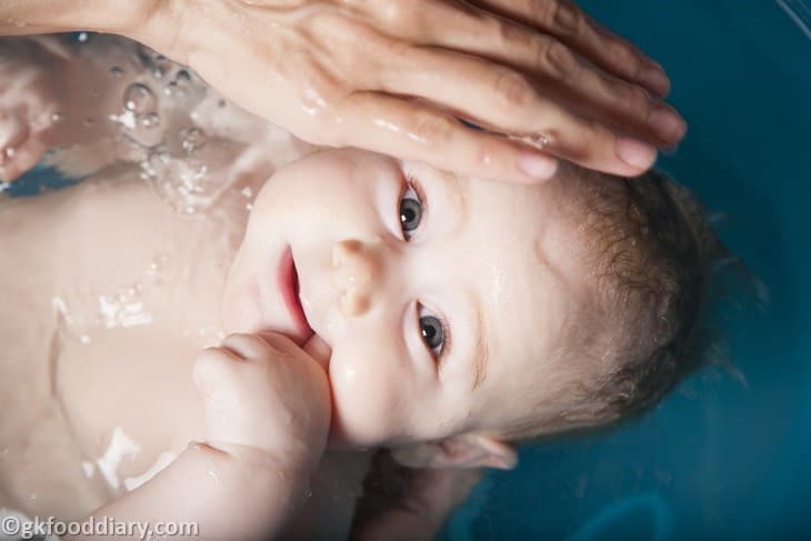 Colic in Babies - Warm Bath
